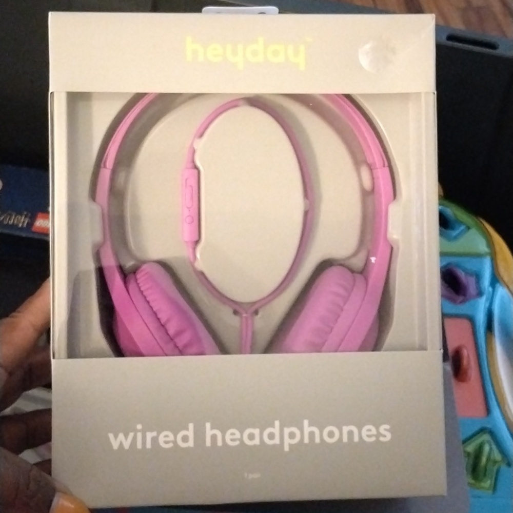 Heyday Wired Headphones (Purple/Pink)